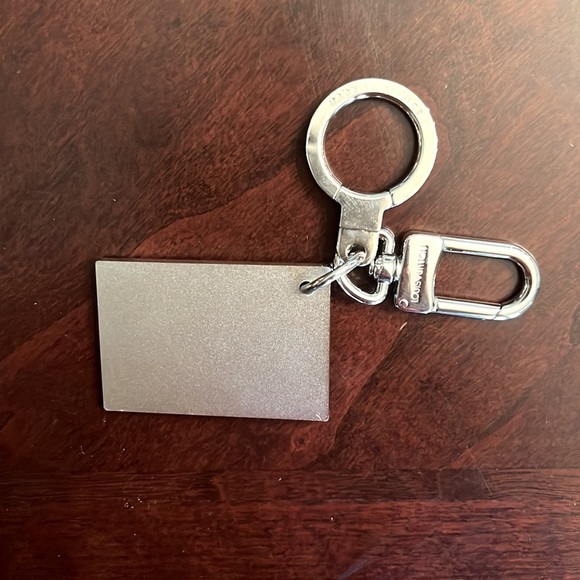 *** SOLD SOLD SOLD ***Louis Vuitton Travelling Requisites Bag Charm Keychain - Picture 4 of 5